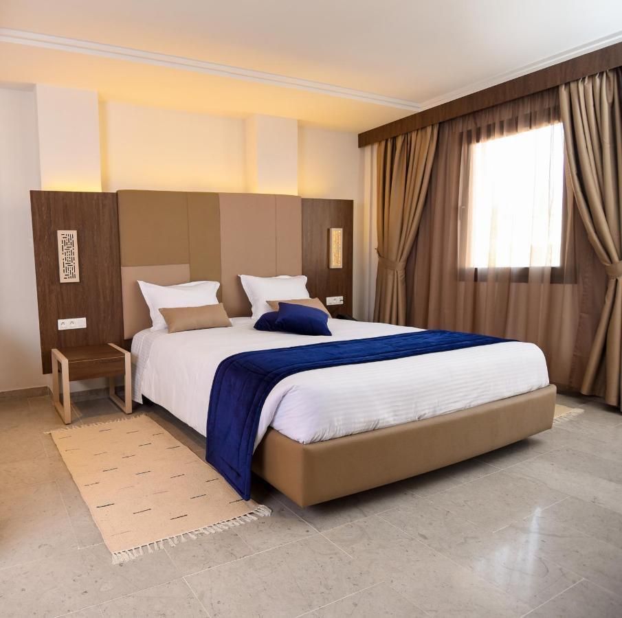 Hotel Lescure Business And Spa Megrine Exterior foto